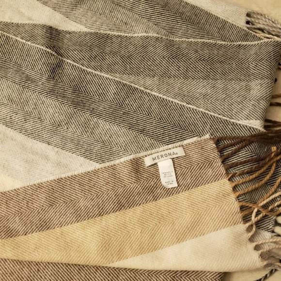 Beautiful Merona Scarf Camel Brown Black White EUC - Picture 5 of 7